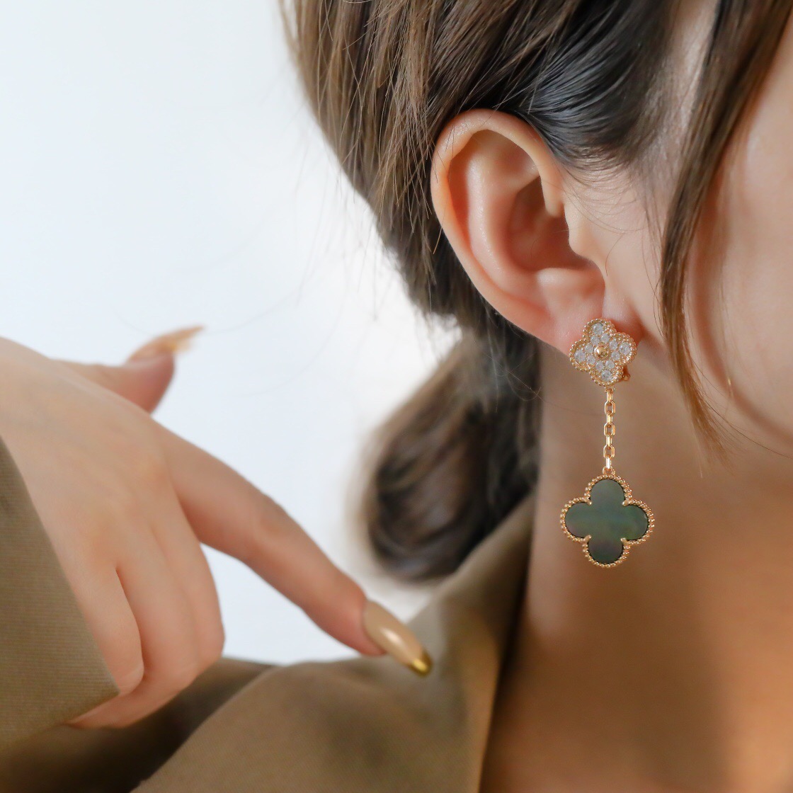 Van Cleef & Arpels earring-84