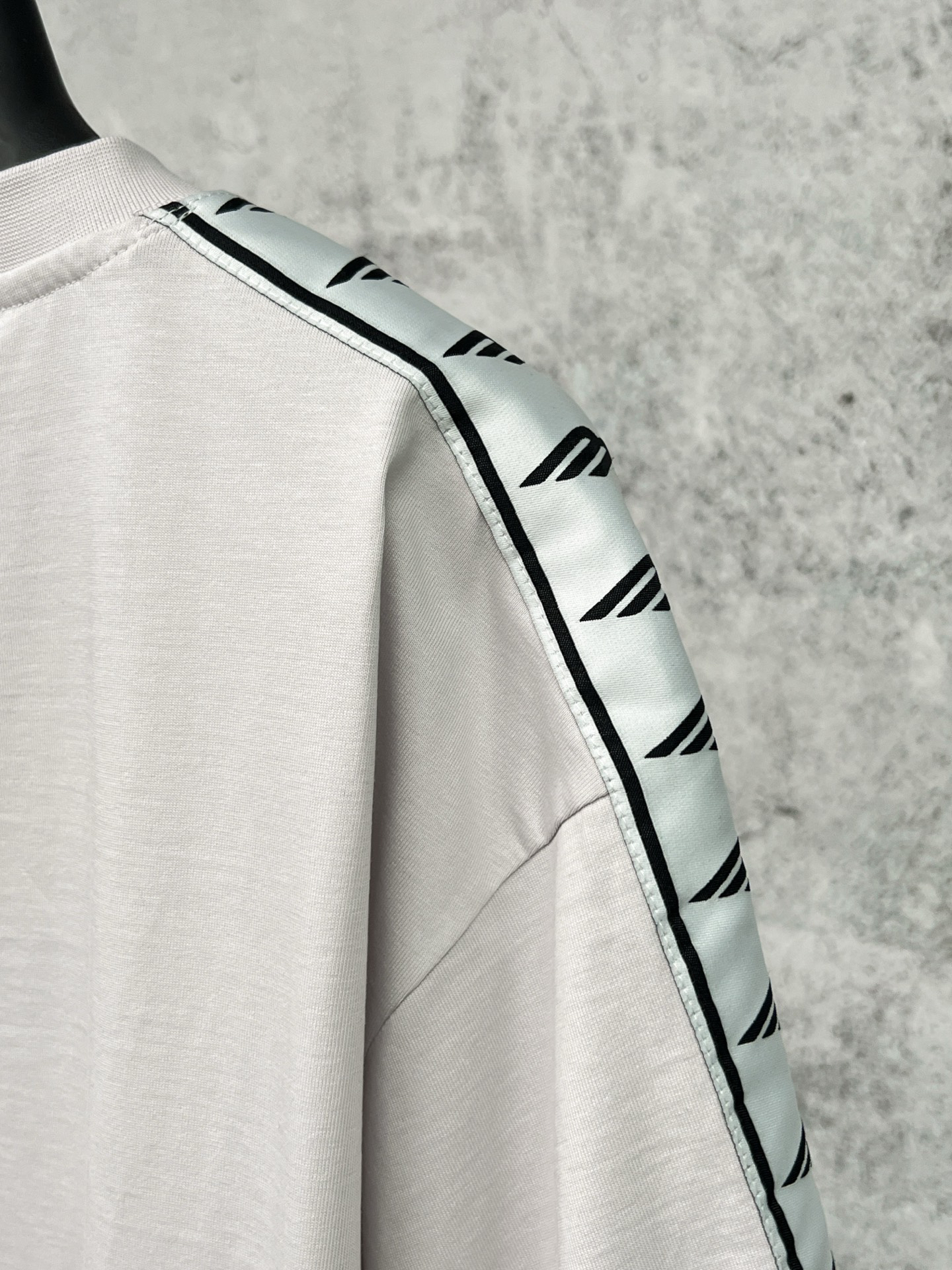 Balenciaga clothing-295