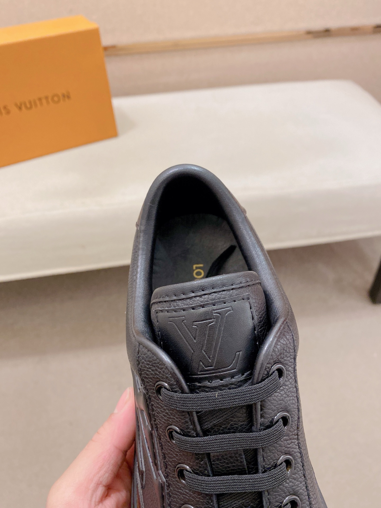 Lv Sneakers-95