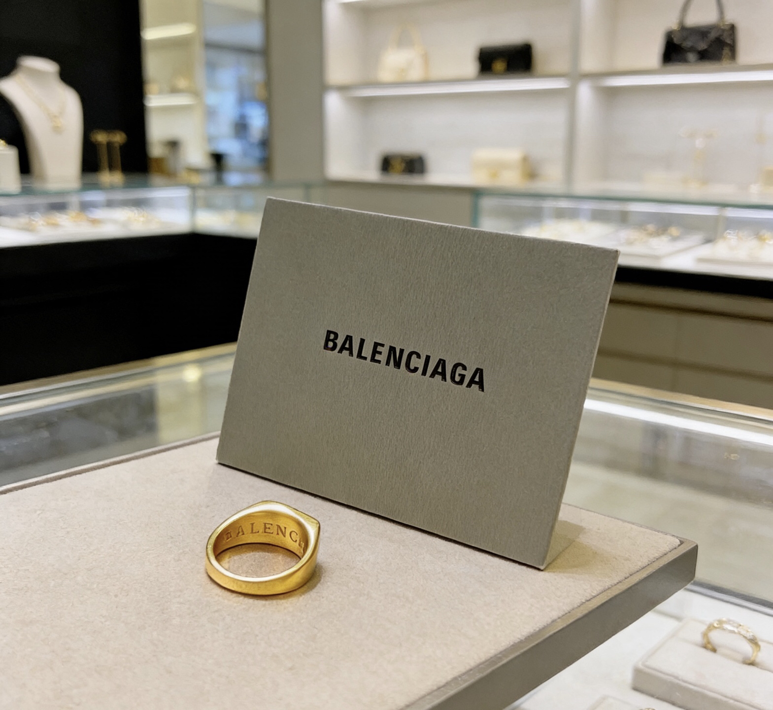 Balenciaga ring-1