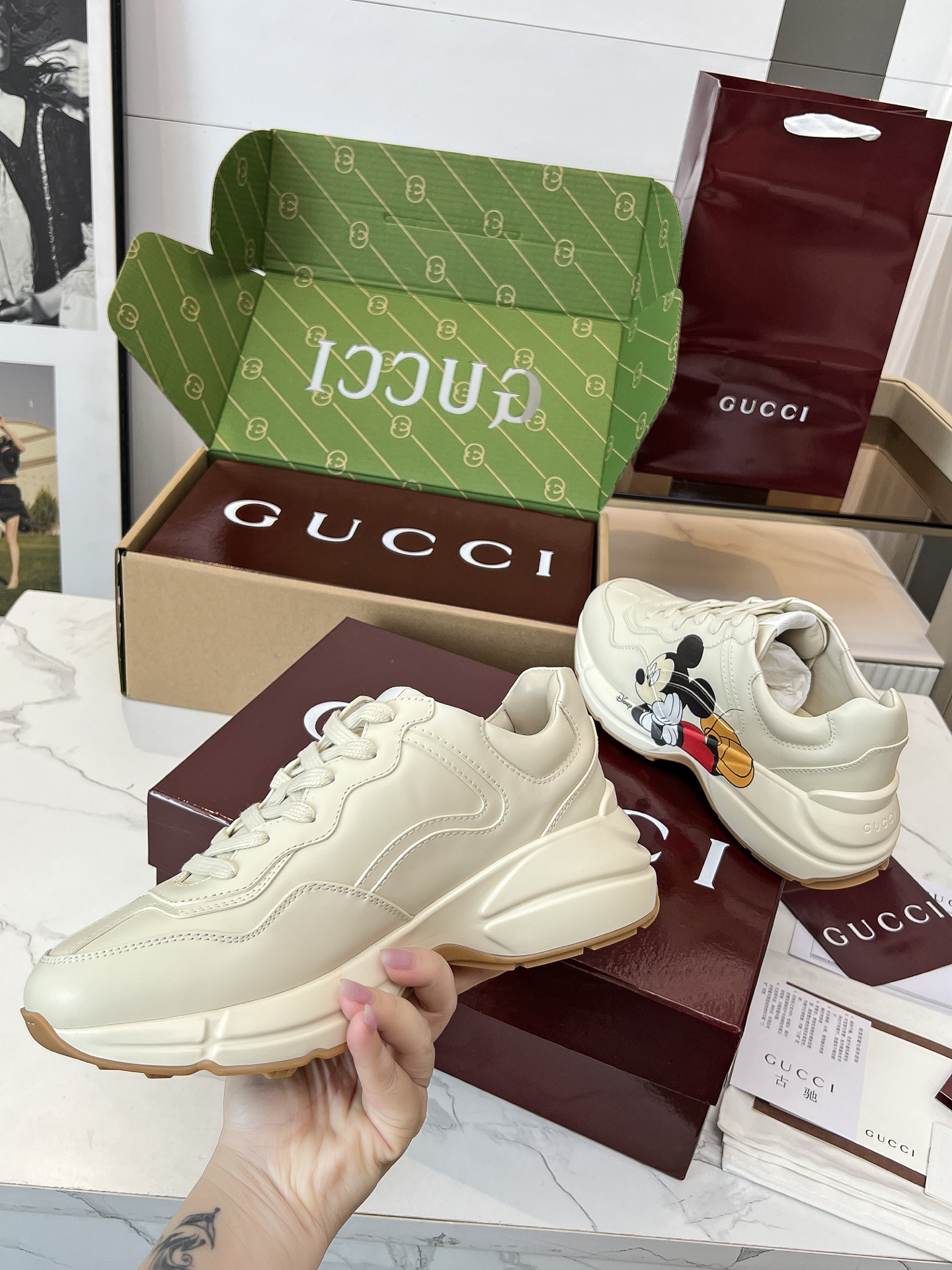 Gucci Sneakers-115