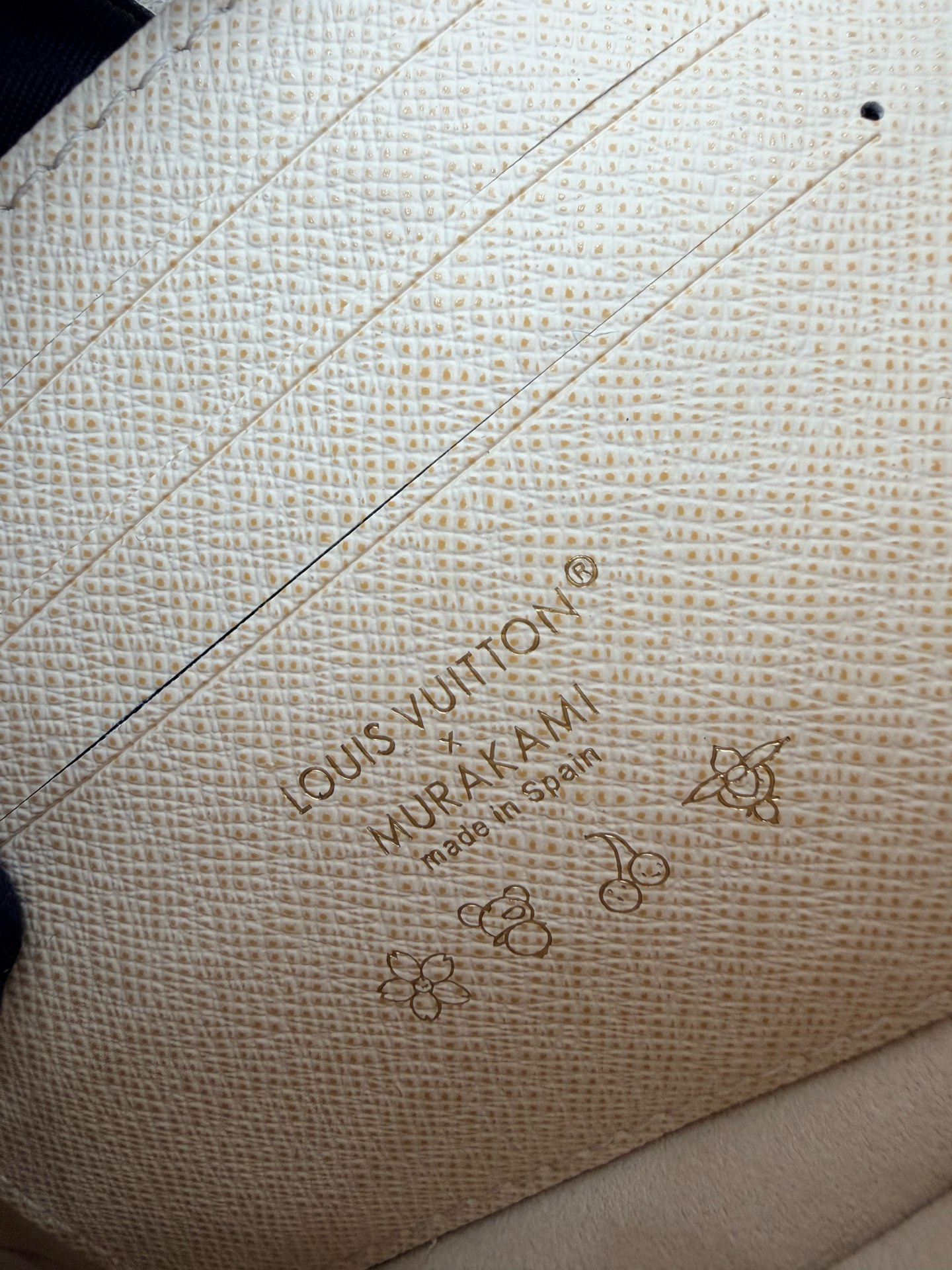 Louis Vuitton Hot New Product-170