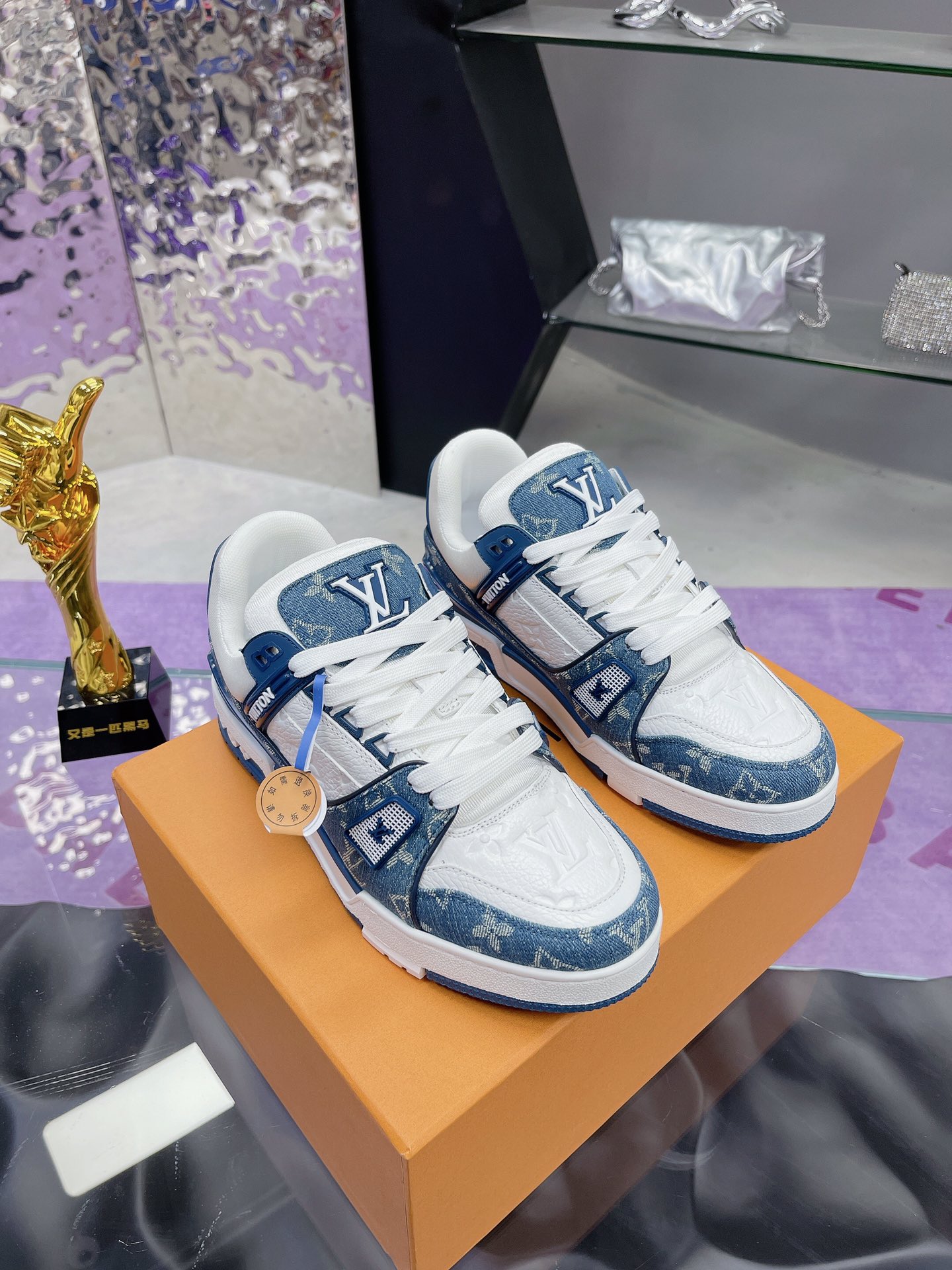 Lv Sneakers-243