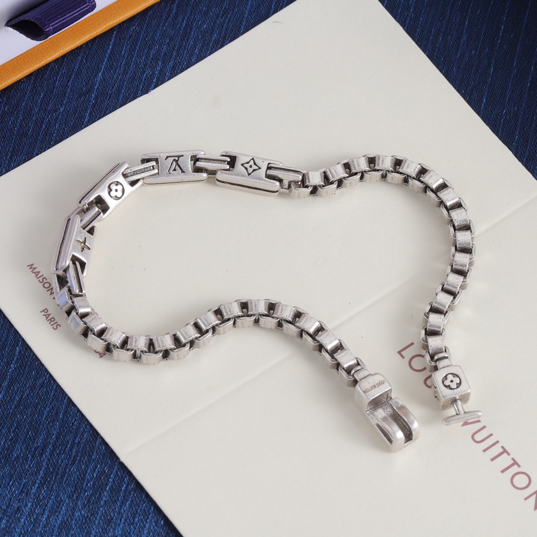 LV Bracelet-76
