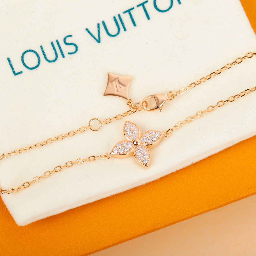 LV necklace-21