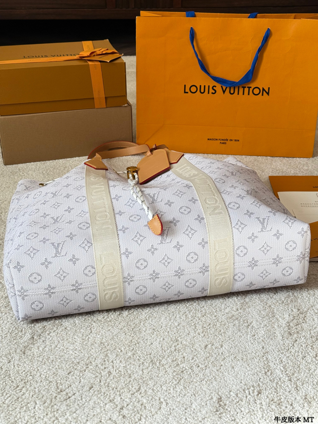Louis Vuitton Hot New Product-177