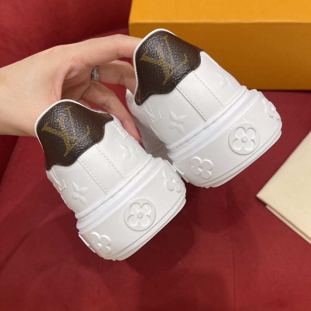 Lv Sneakers-102