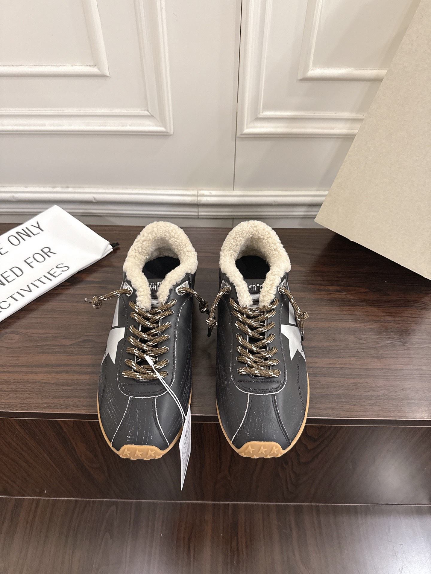 Golden Goose Sneakers-30