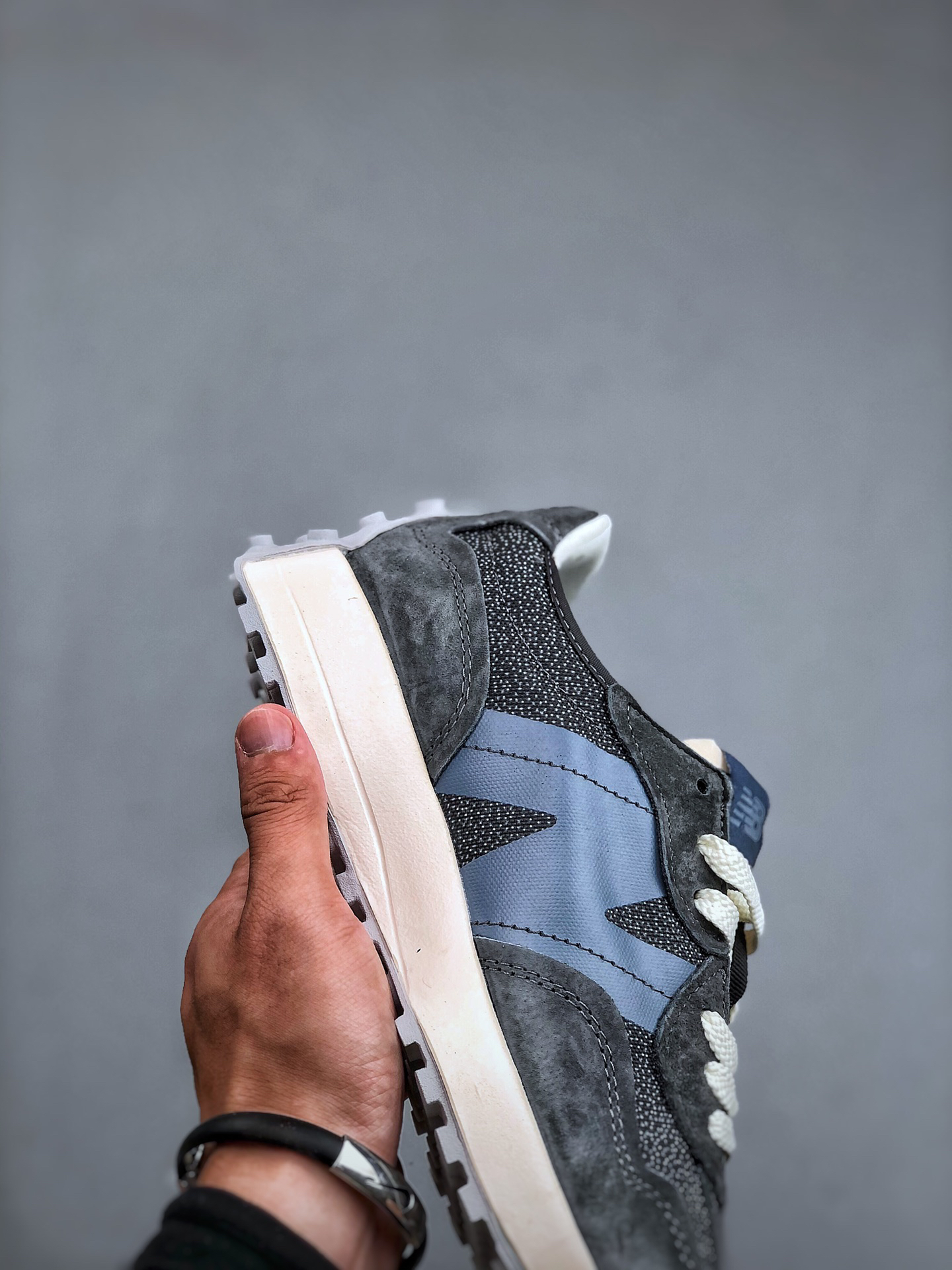 New Balance Sneakers-324