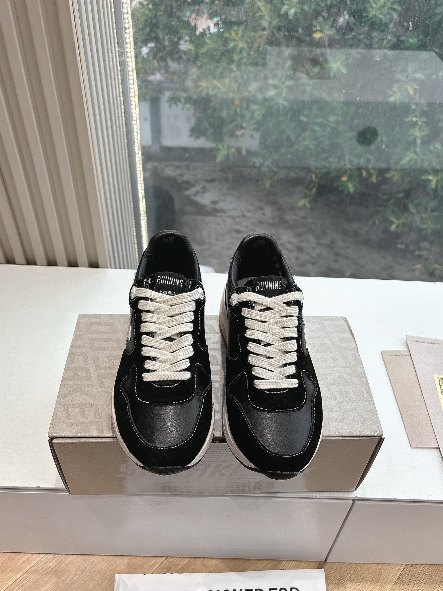 Golden Goose Sneakers-13