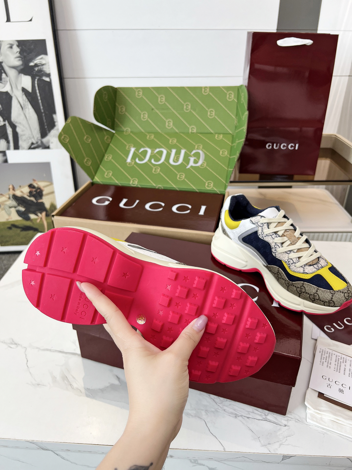 Gucci Sneakers-112