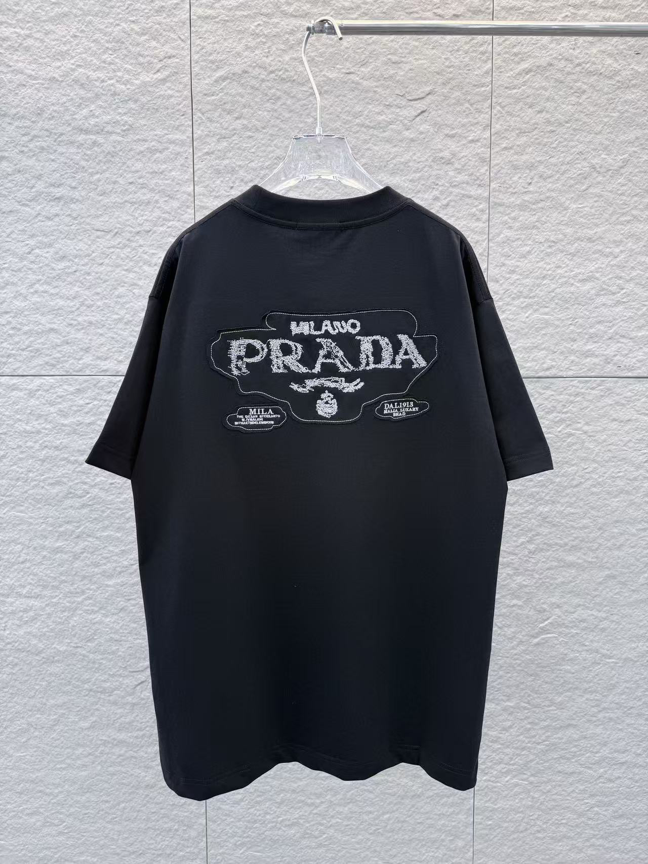 Prada clothing-102