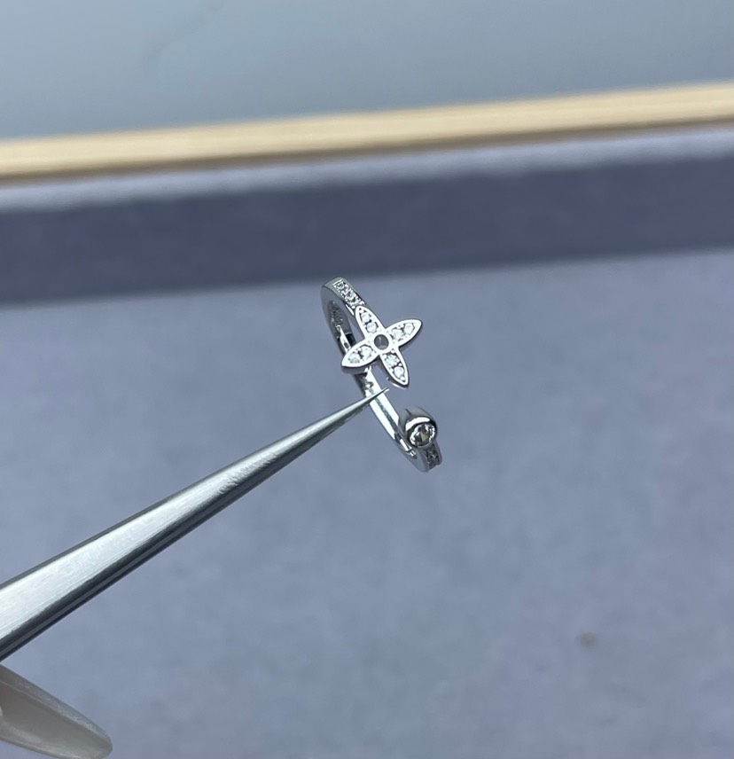 LV ring-49
