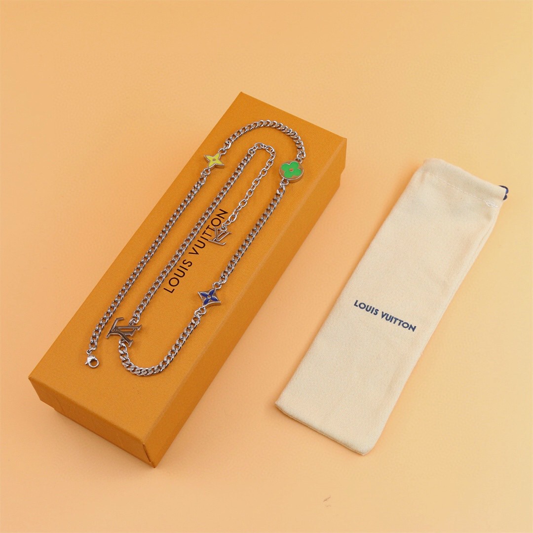LV necklace-2