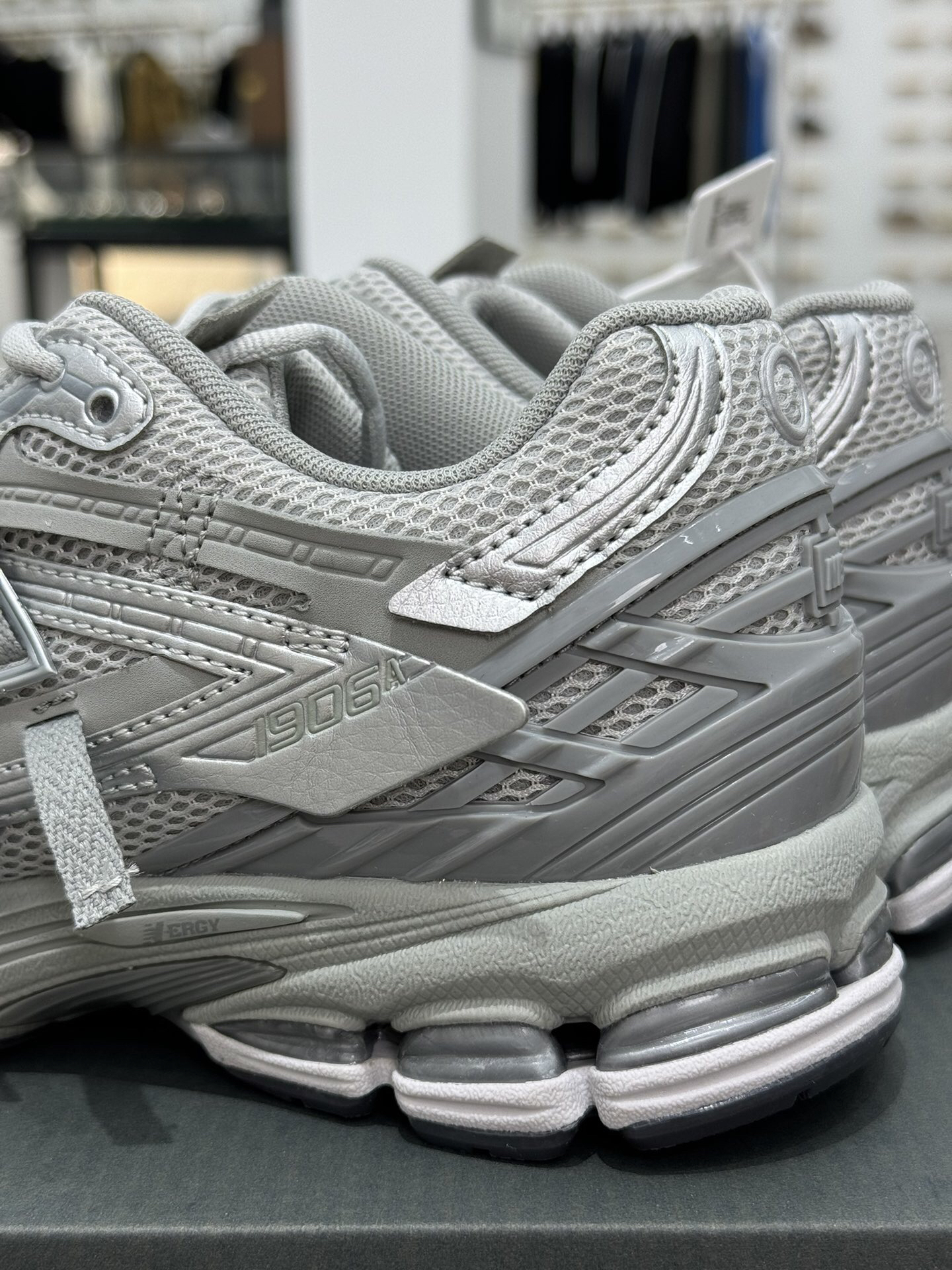 New Balance Sneakers-128
