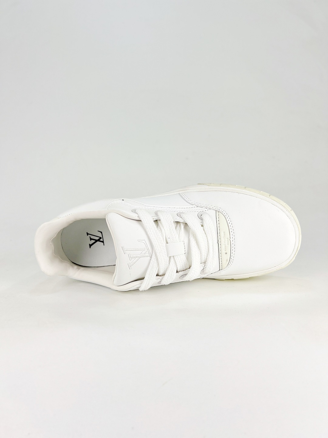 Lv Sneakers-163