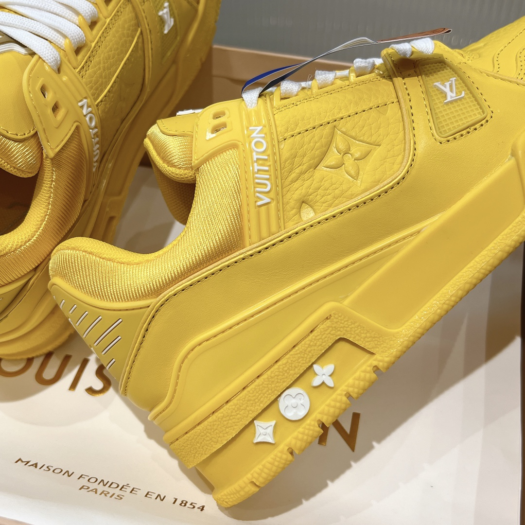 Lv Sneakers-32