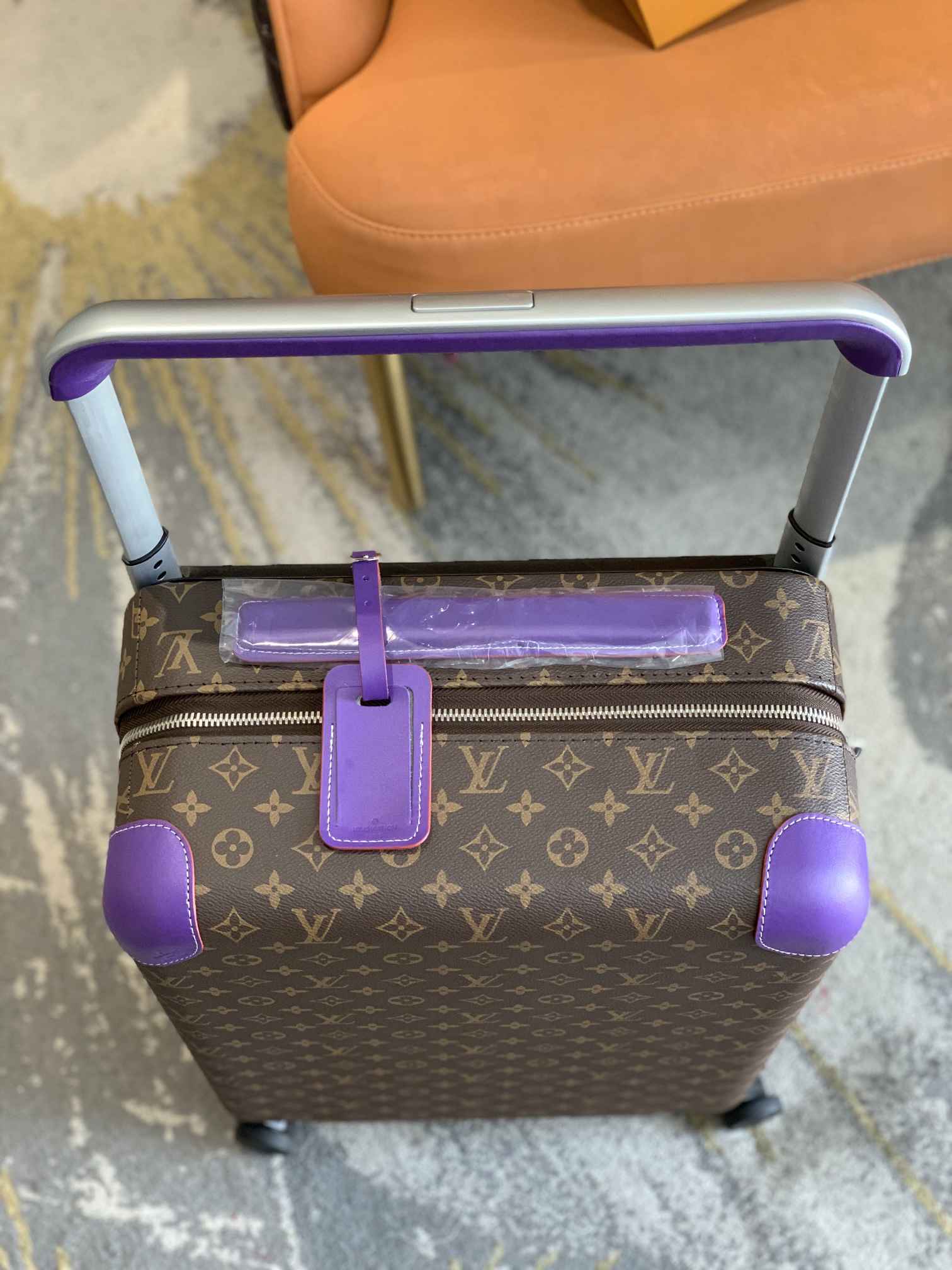LV luggage-22