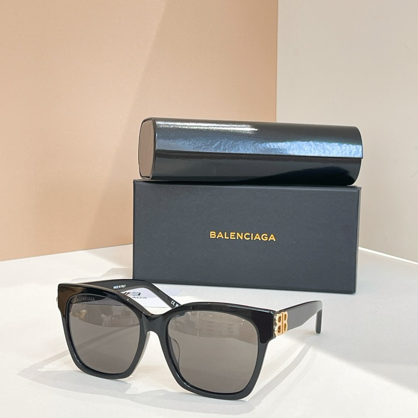 Balenciaga glasses-10
