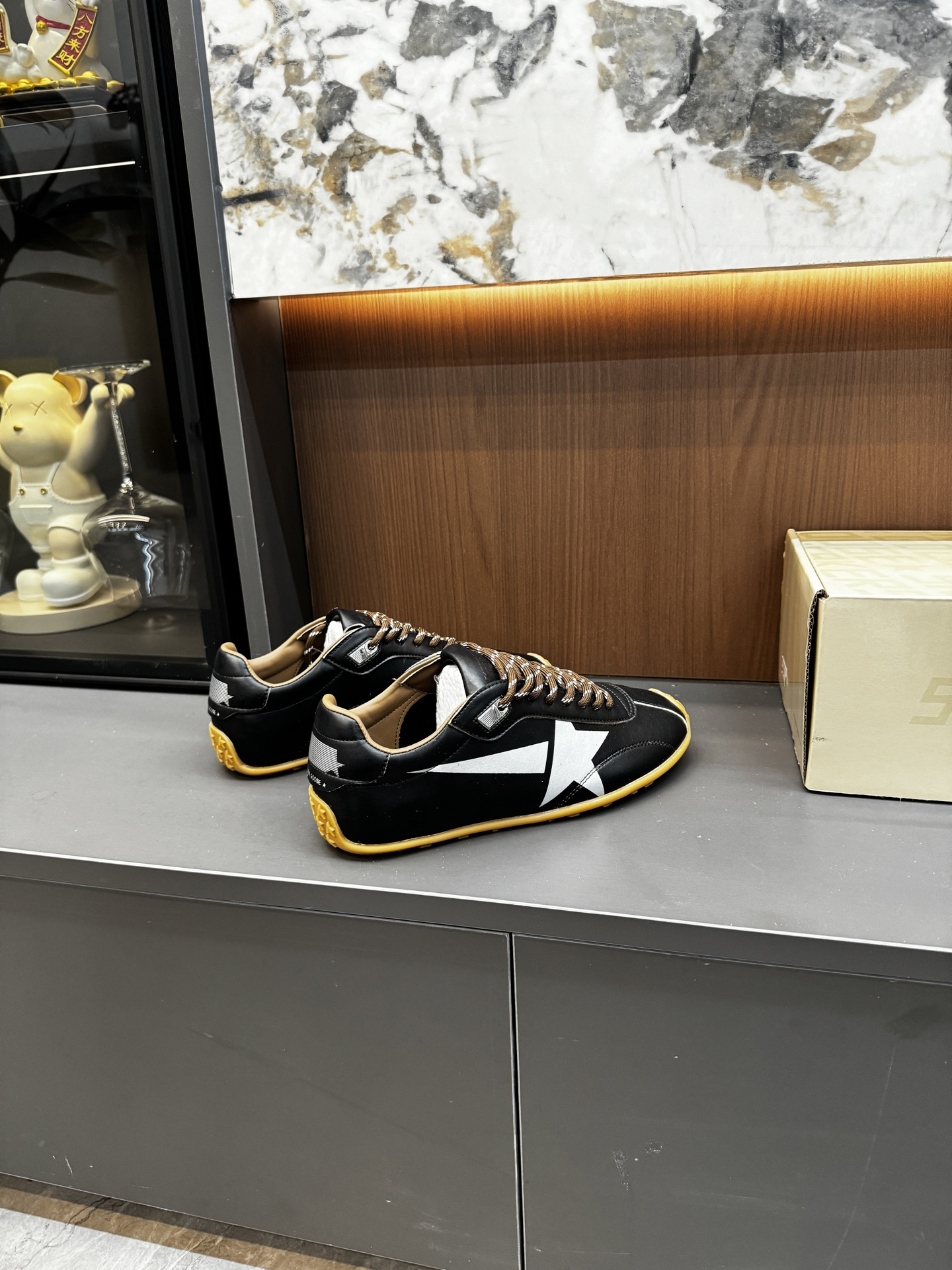 Golden Goose Sneakers-23