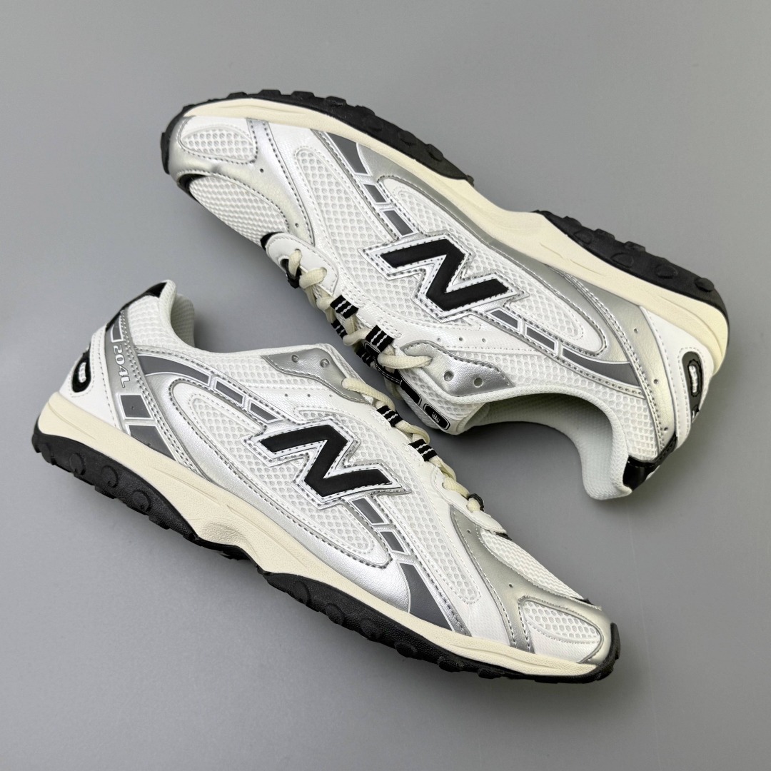 New Balance Sneakers-16
