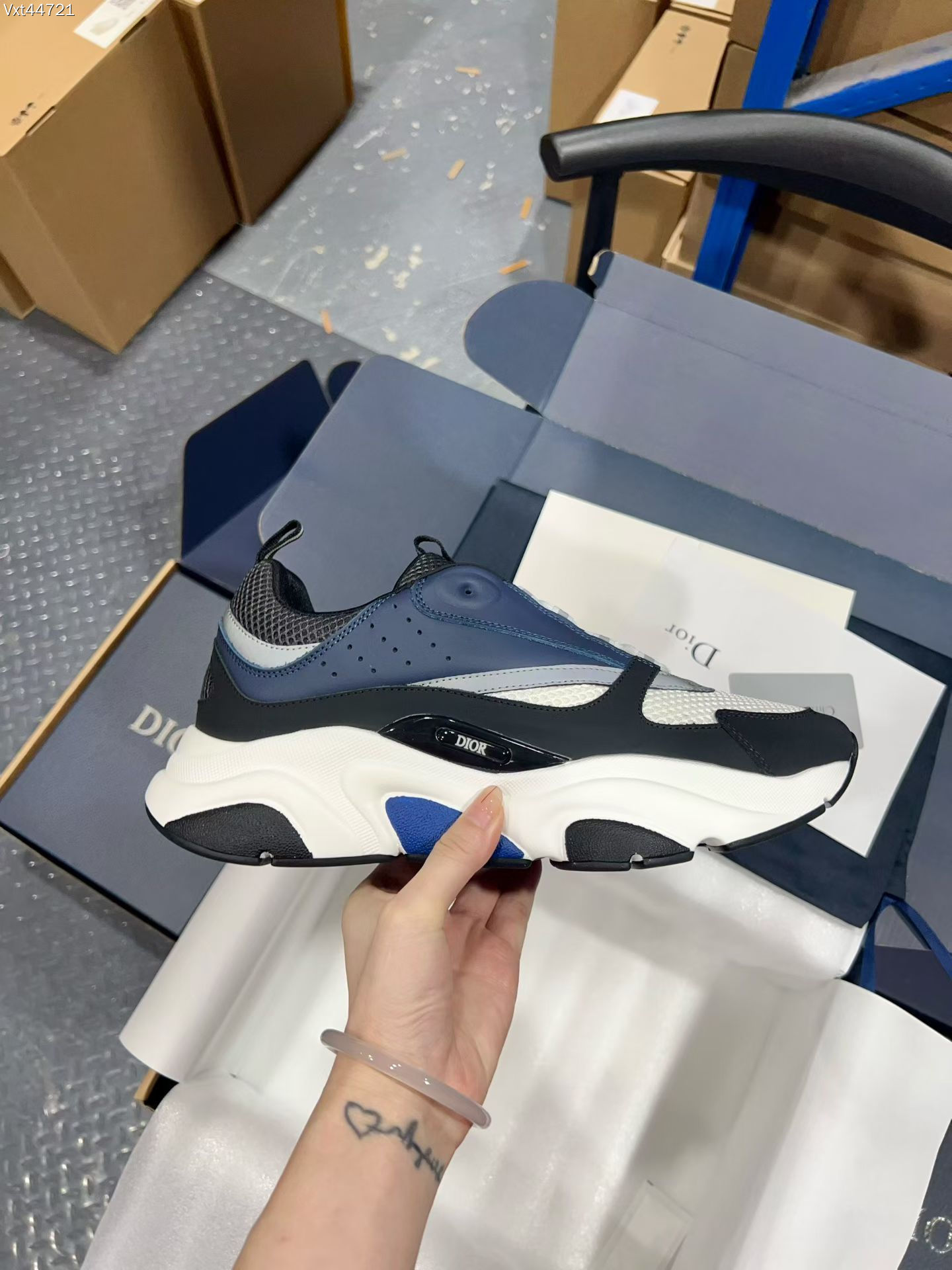 Dior Sneakers-6