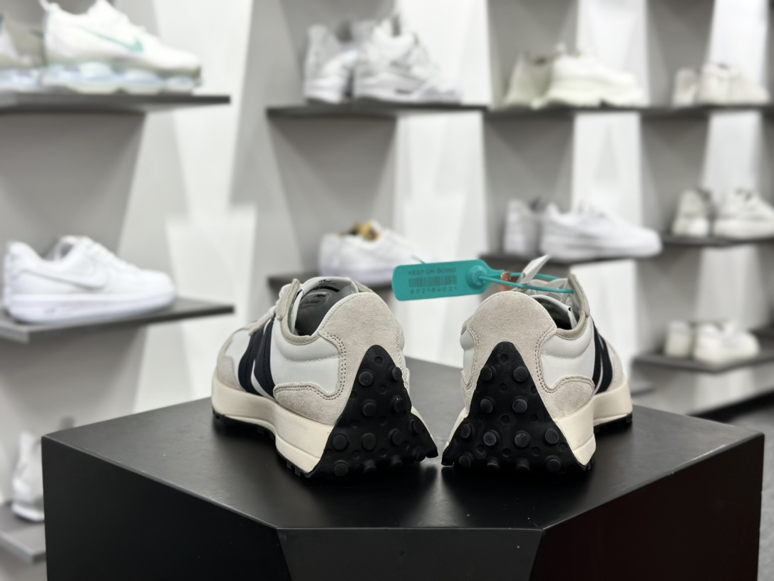 New Balance Sneakers-364