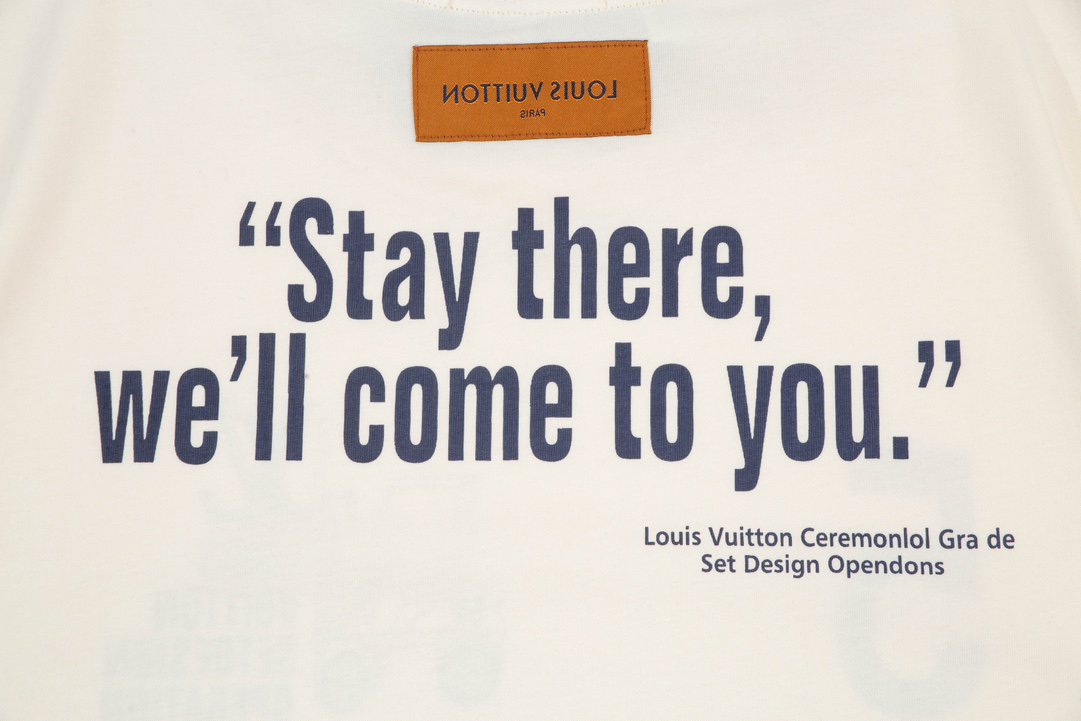 LV clothing-252