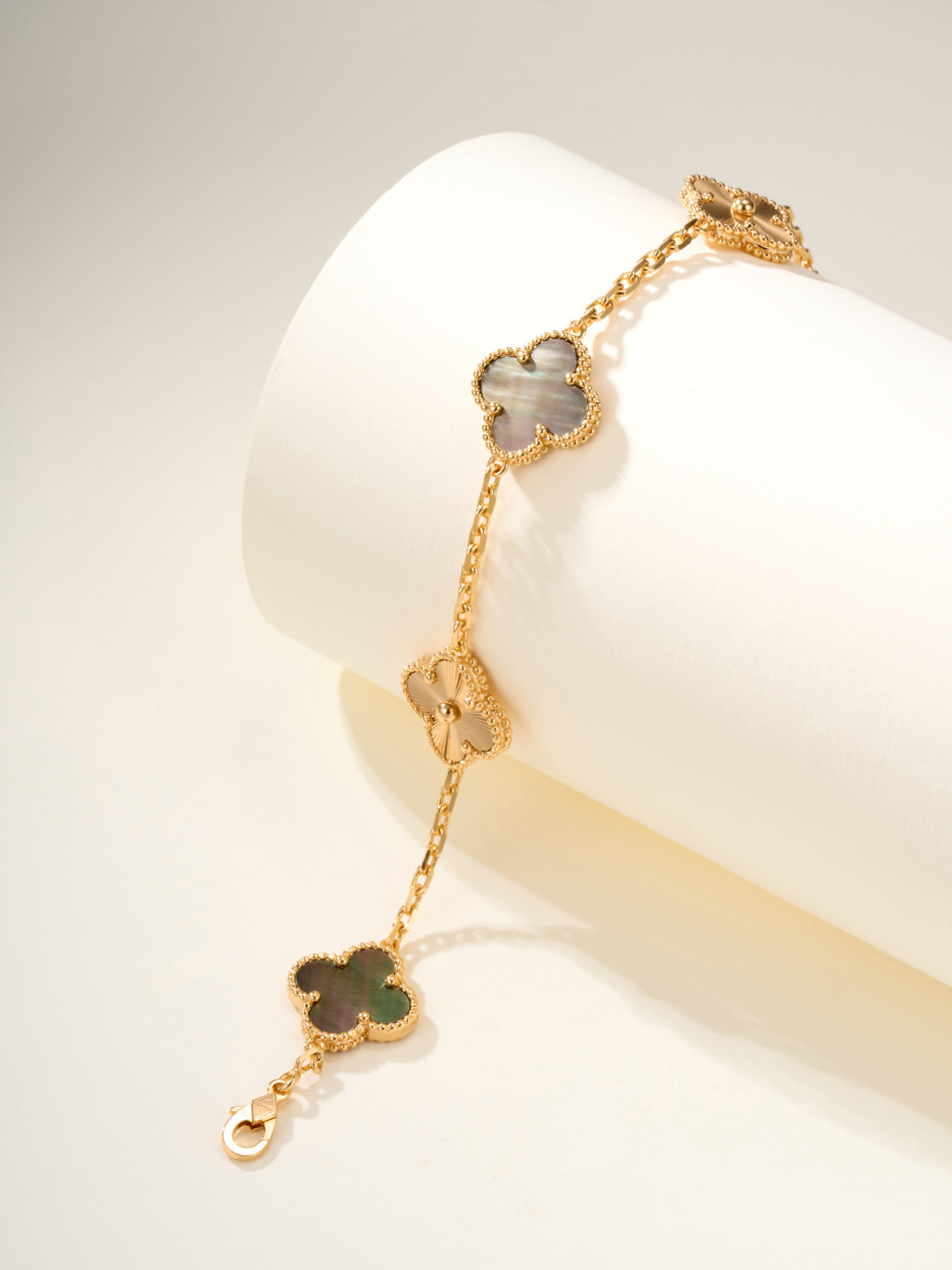 Van Cleef & Arpels Bracelet-84