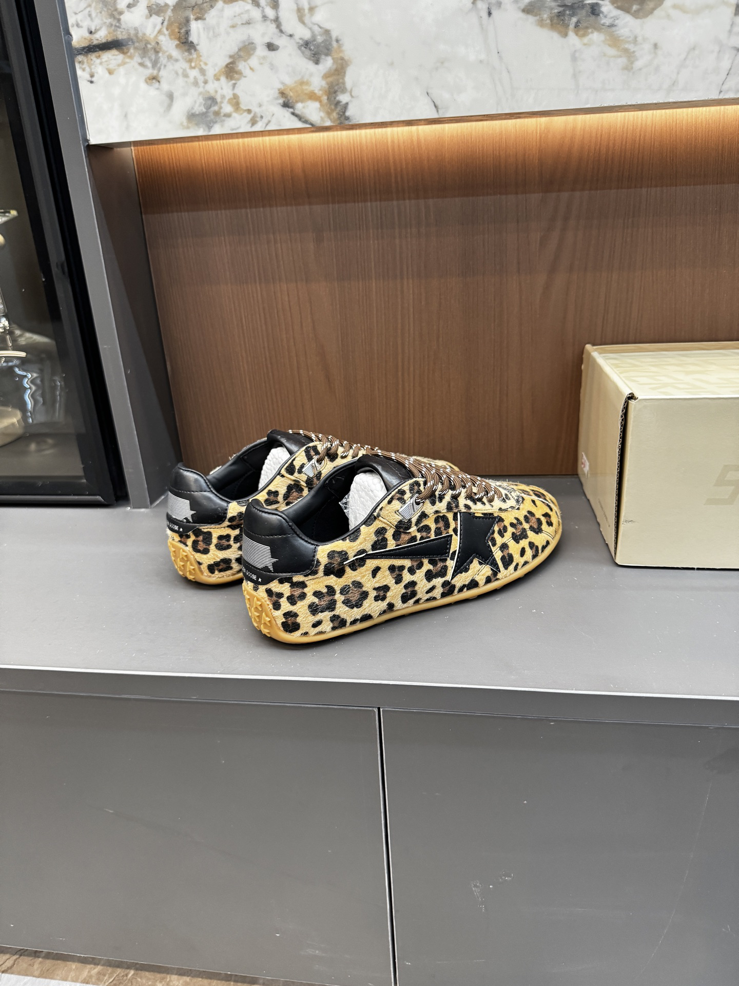 Golden Goose Sneakers-24