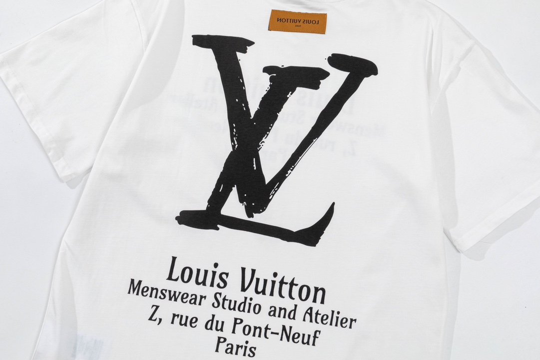 LV clothing-176