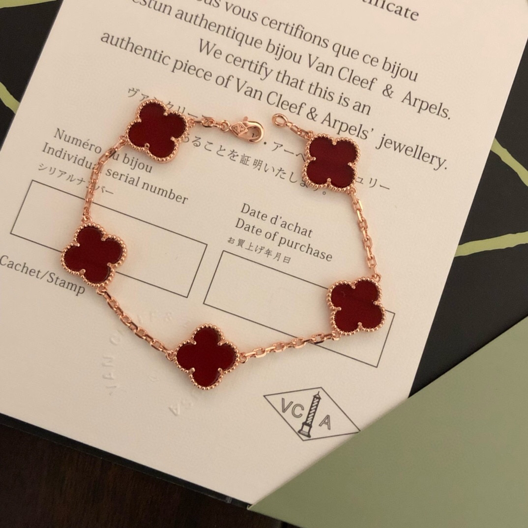 Van Cleef & Arpels Bracelet-26