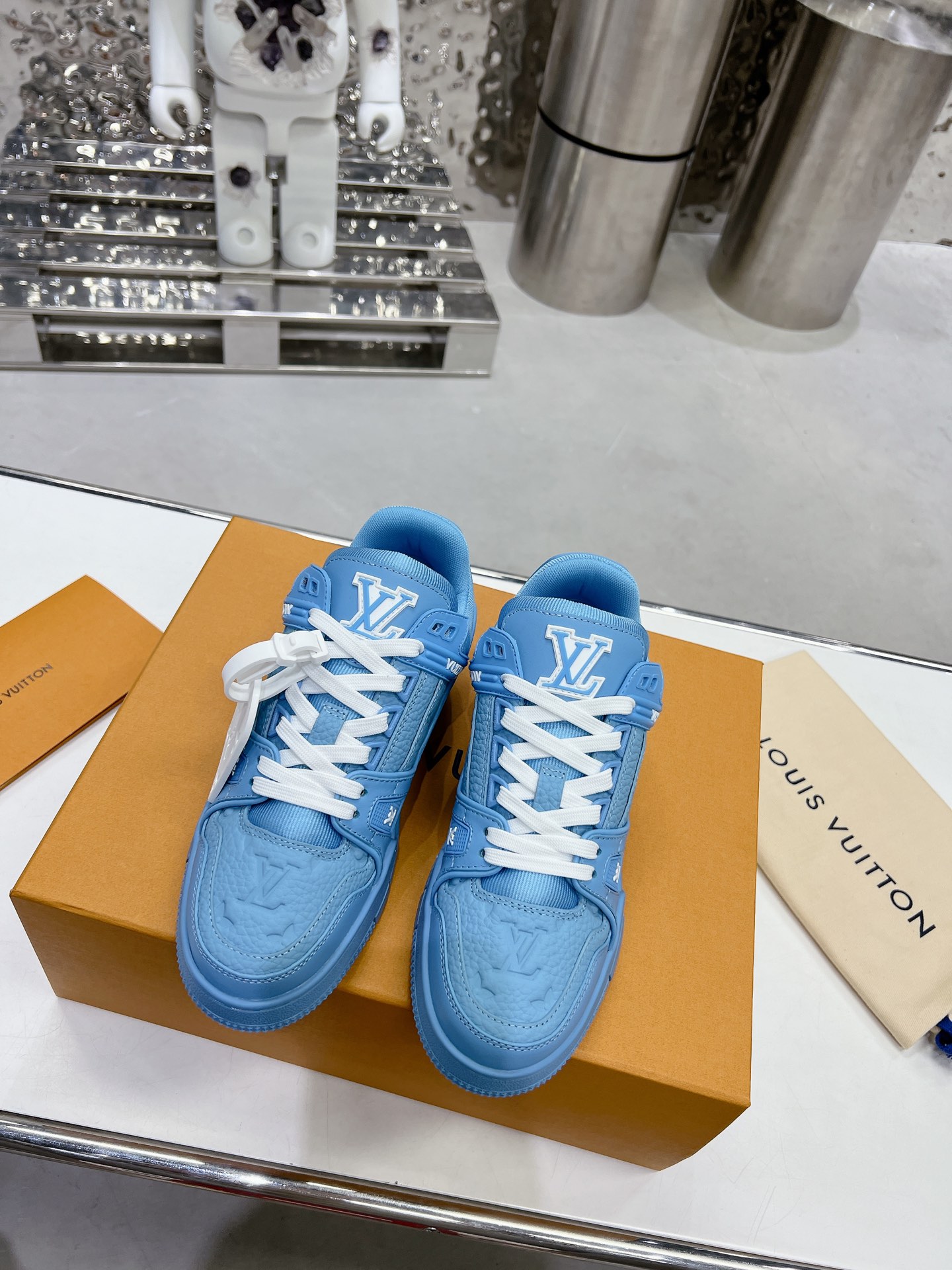 Lv Sneakers-11