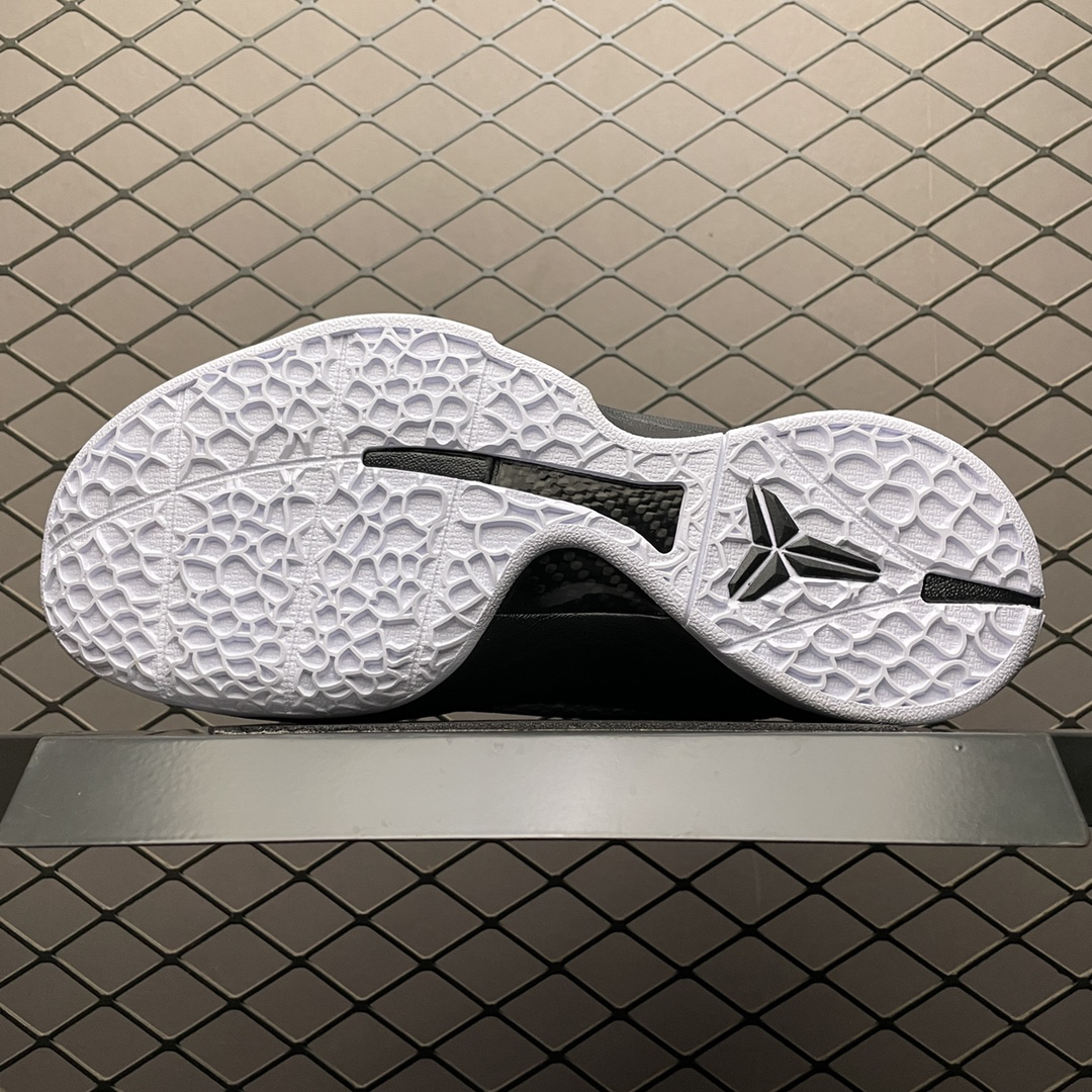 Nike Sneakers-140