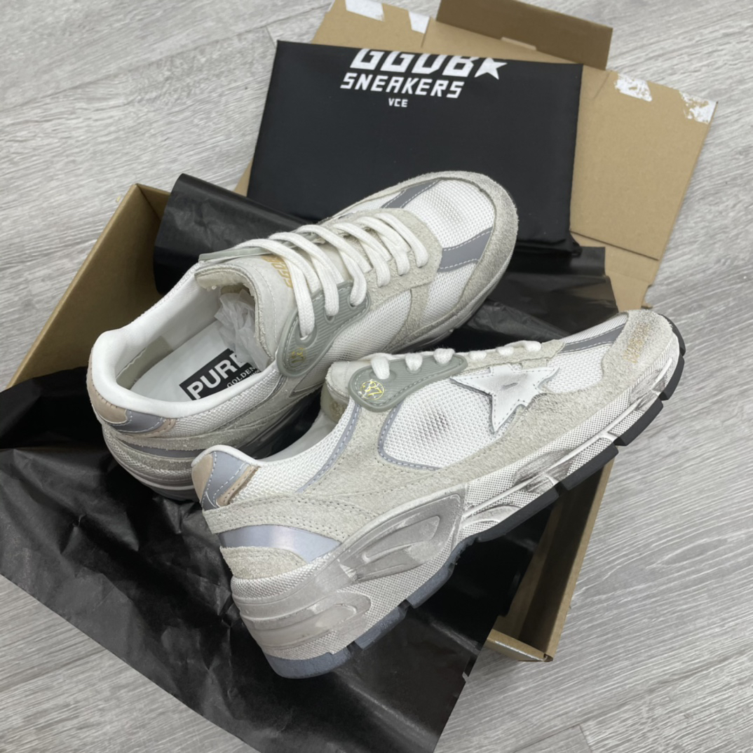 Golden Goose Sneakers-100