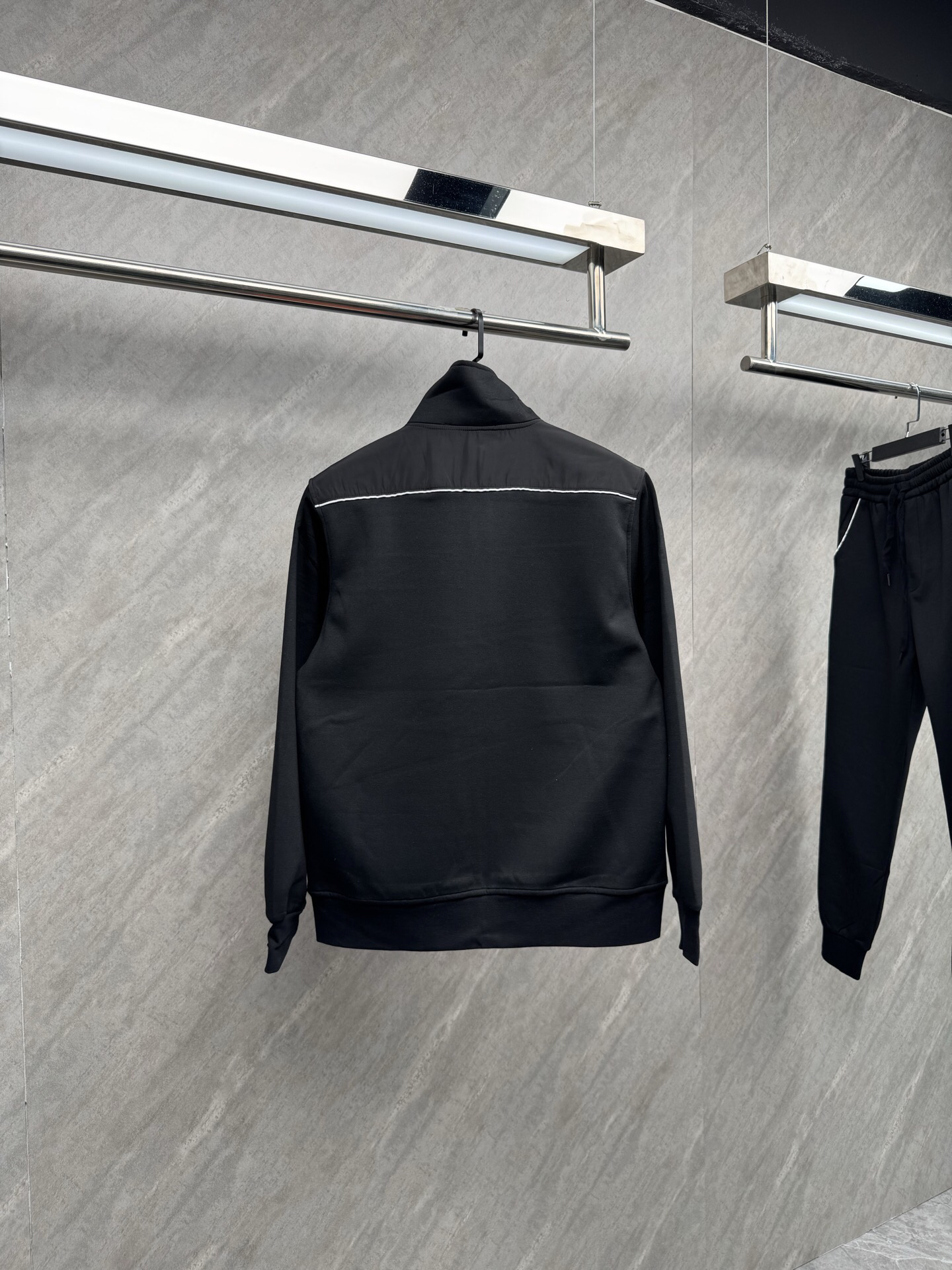Prada Clothing-374