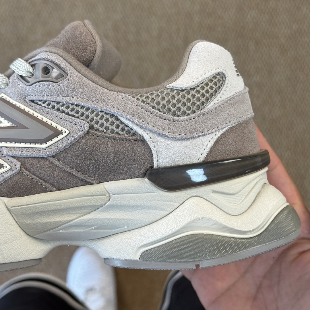 New Balance Sneakers-230