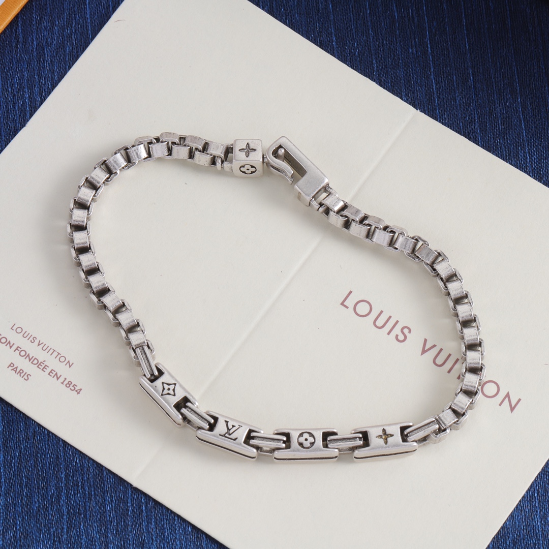 LV Bracelet-76