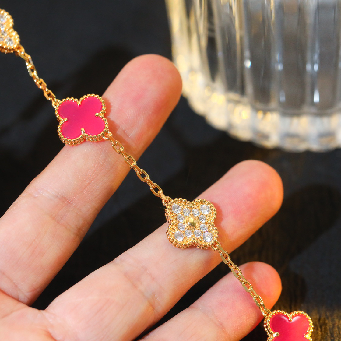 Van Cleef & Arpels Bracelet-72