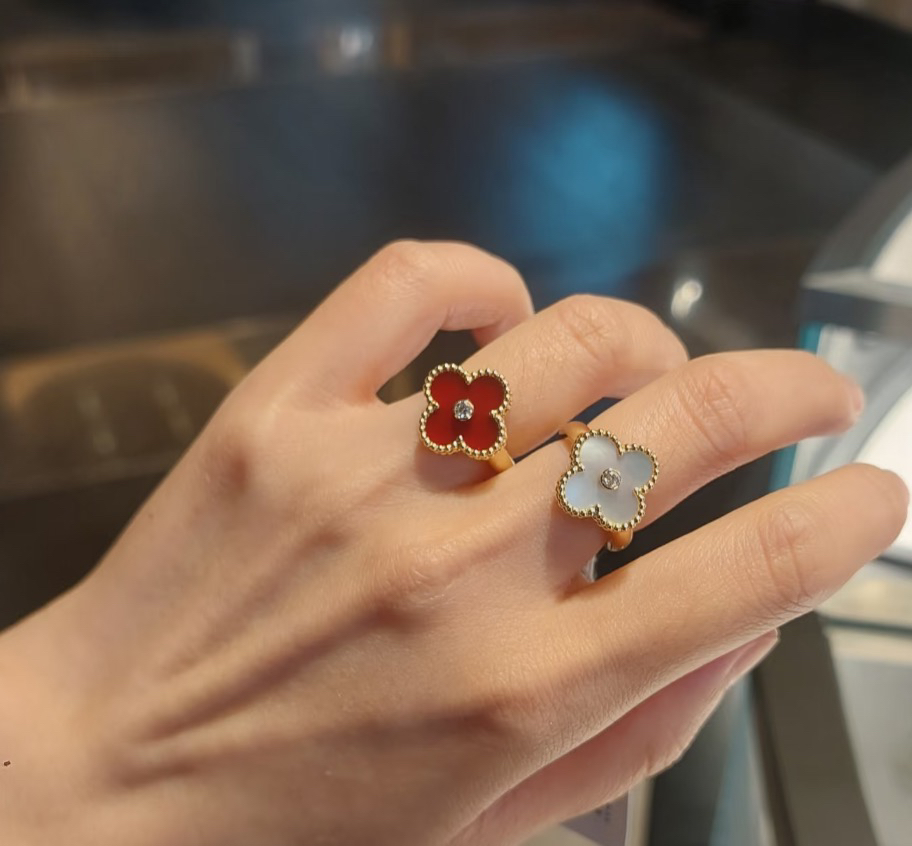 Van Cleef & Arpels ring-33