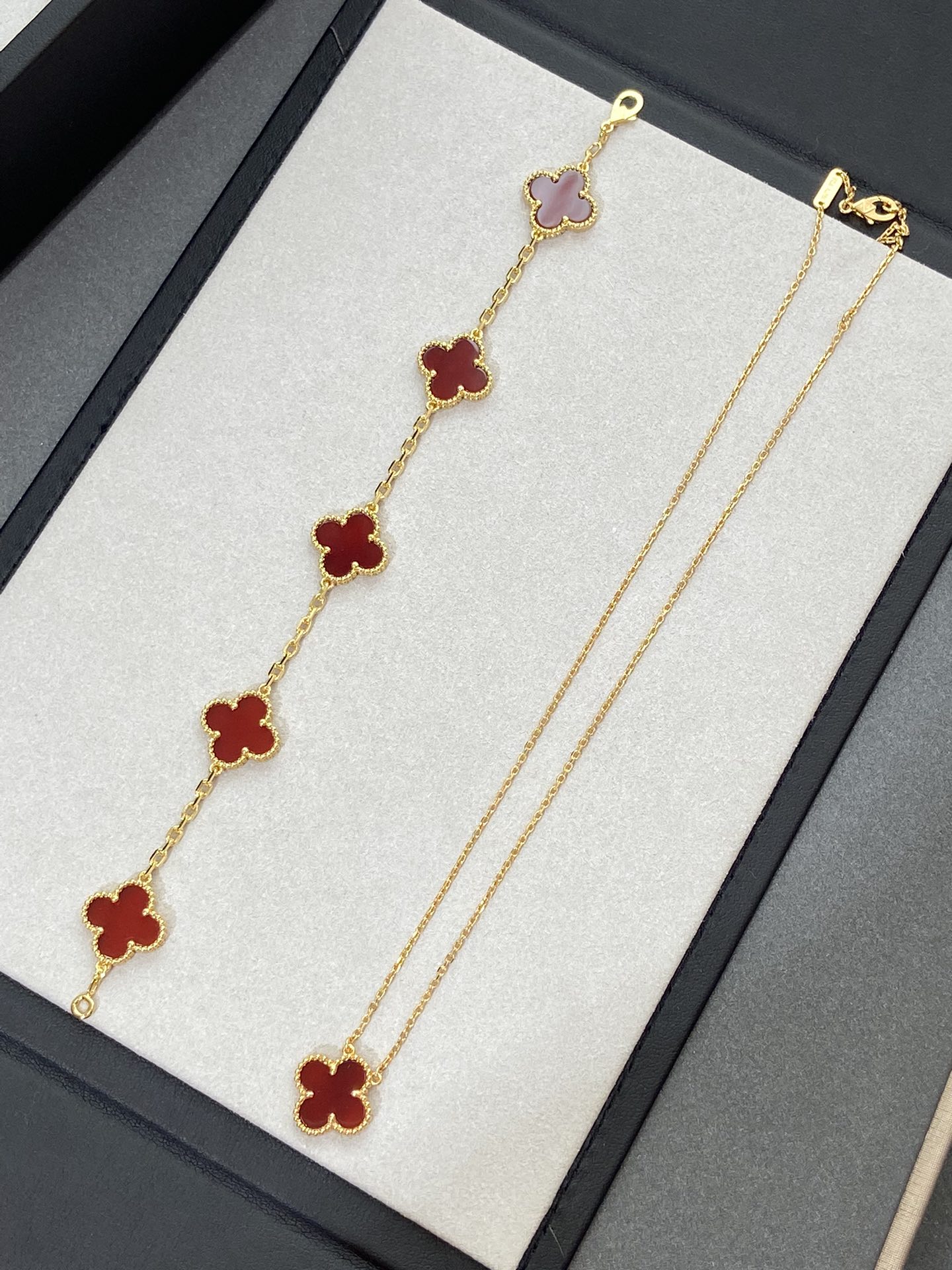 Van Cleef & Arpels Bracelet-115