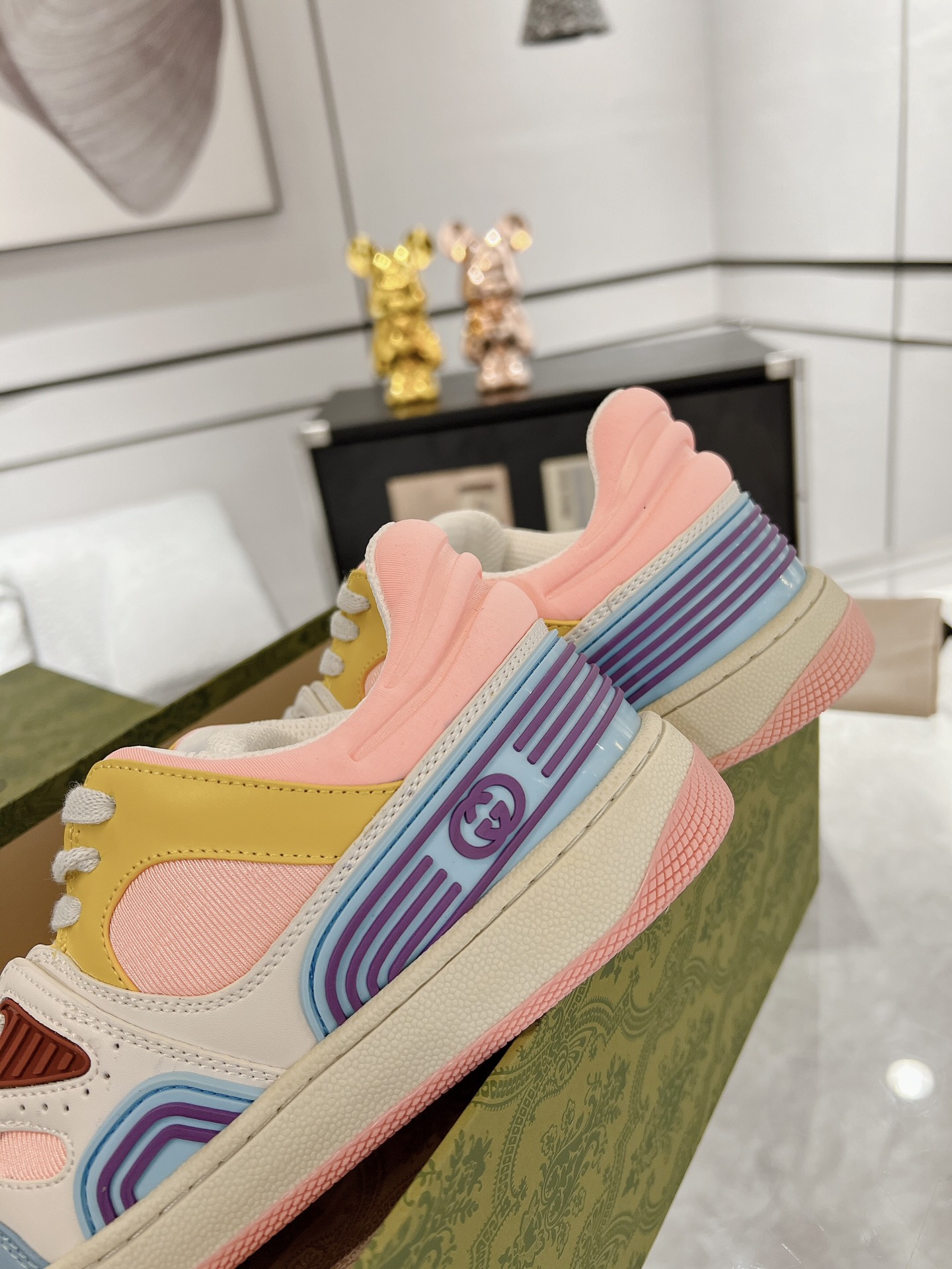 Gucci Sneakers-148