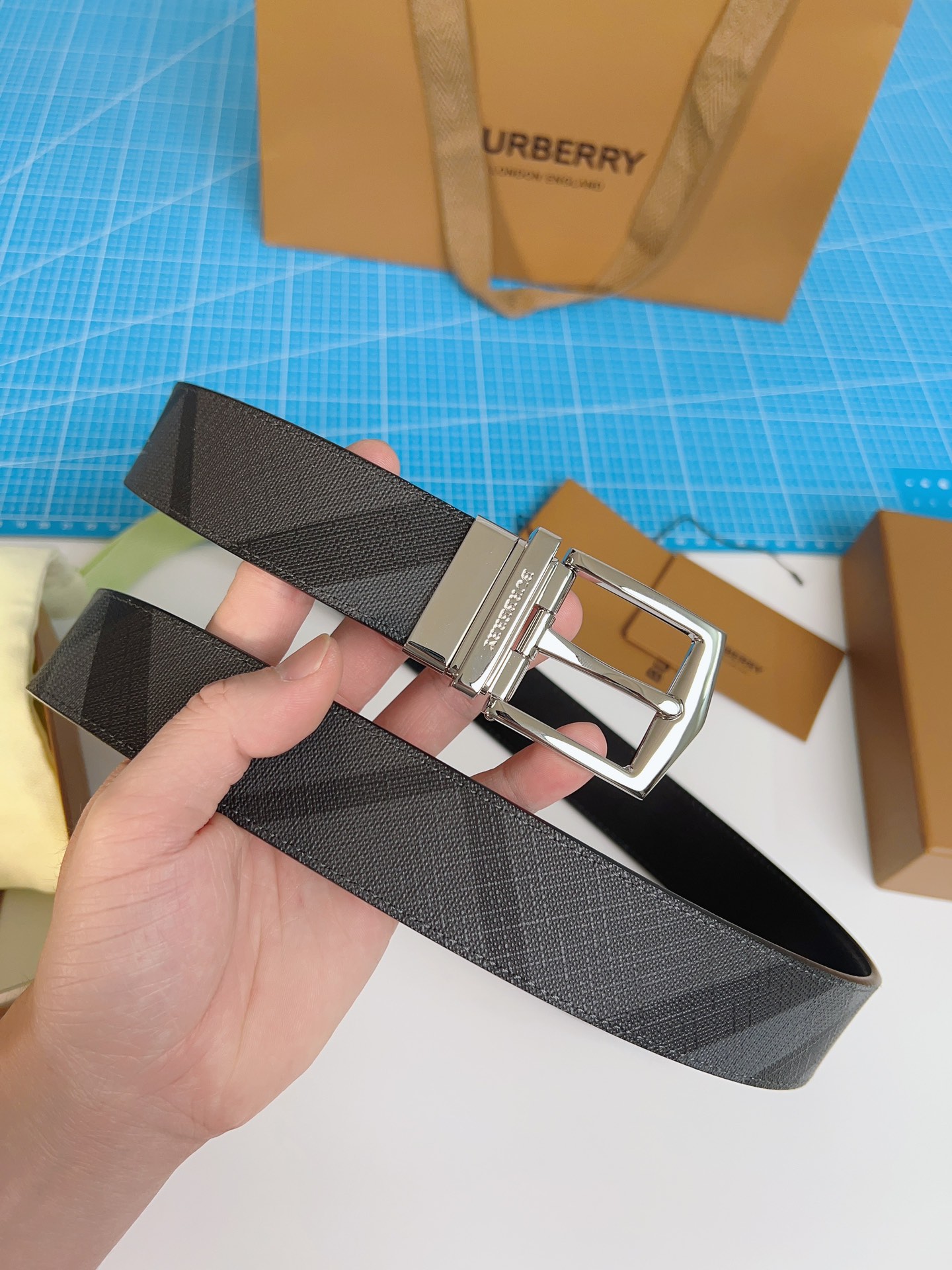 Burberry belt-127