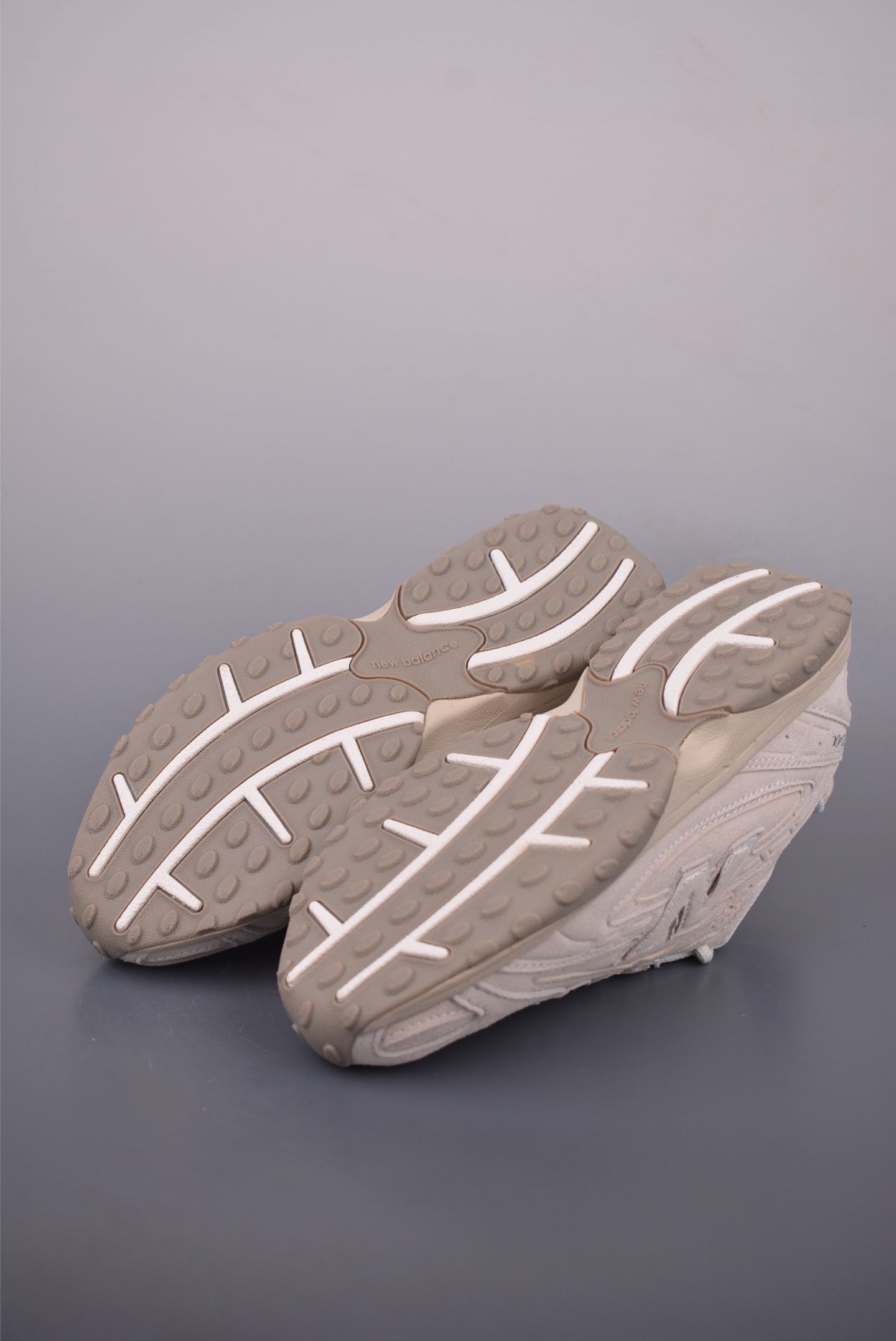 New Balance Sneakers-114