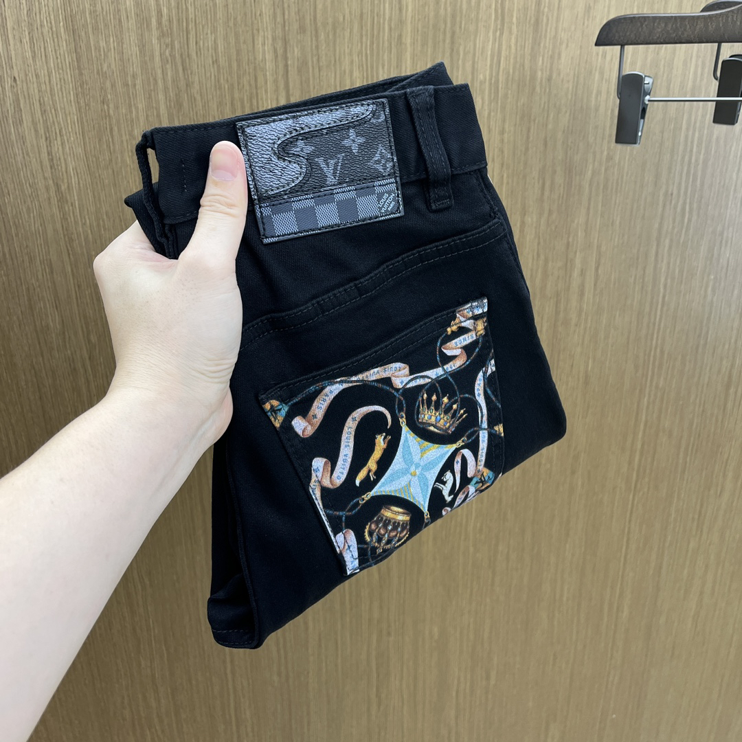 LV Clothing-20