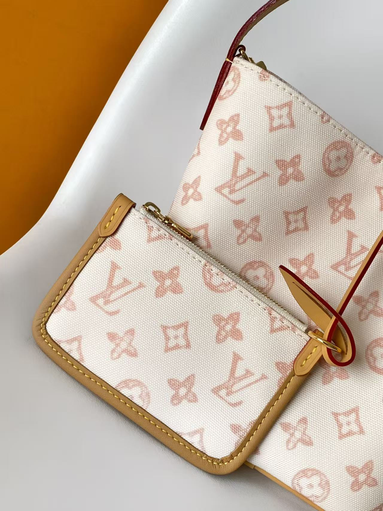 Louis Vuitton Hot New Product-224