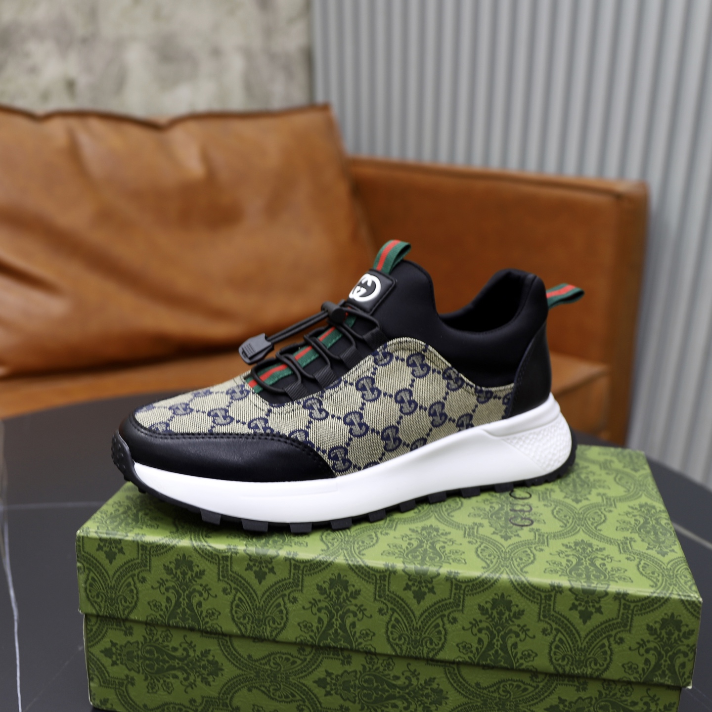 Gucci Sneakers-128