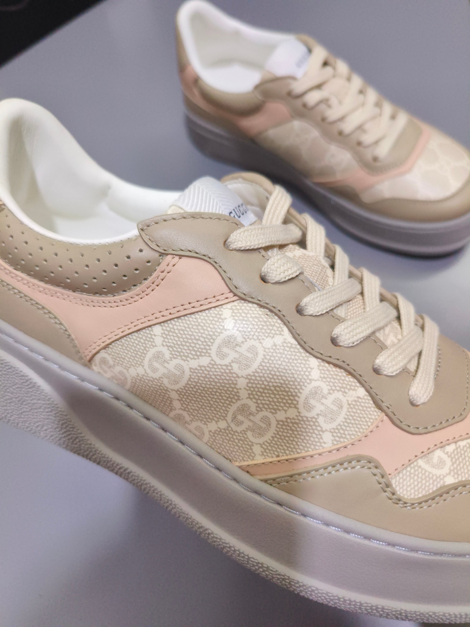 Gucci Sneakers-133