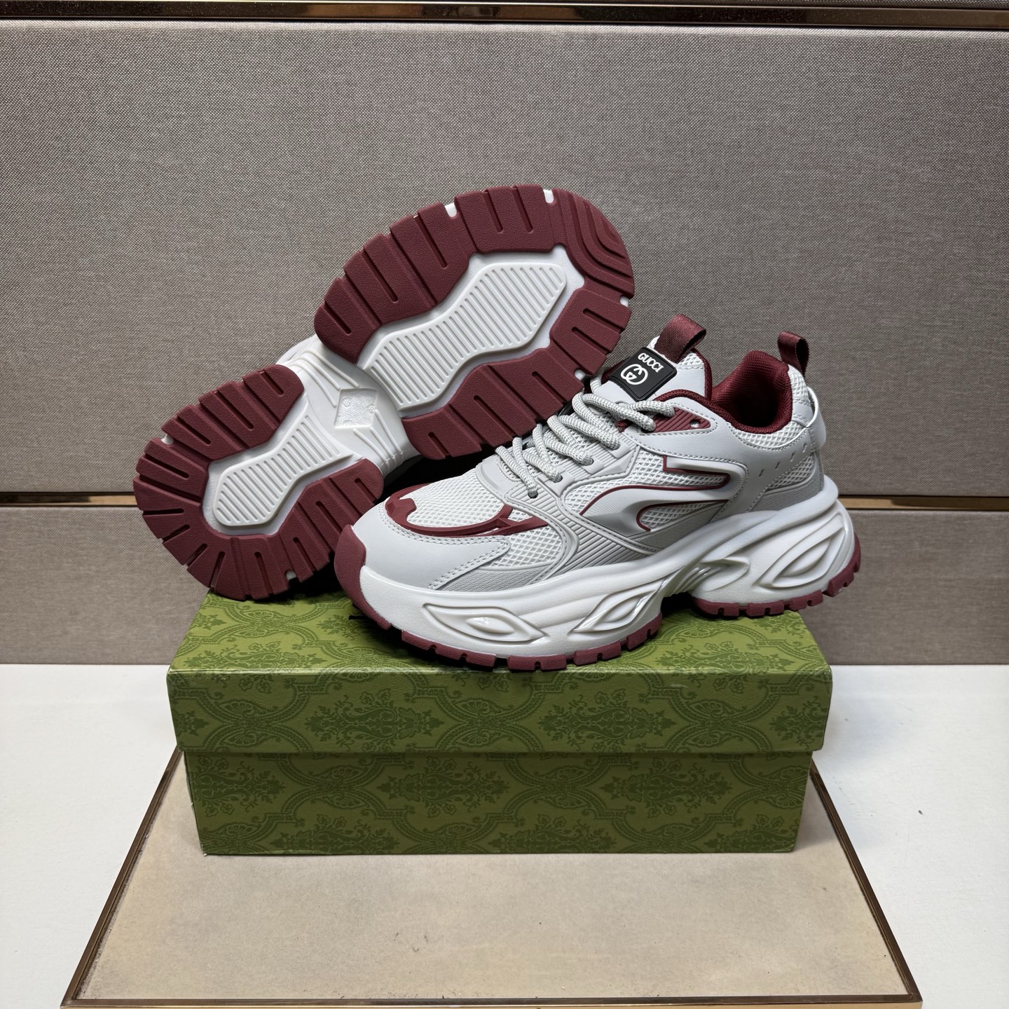 Gucci Sneakers-143