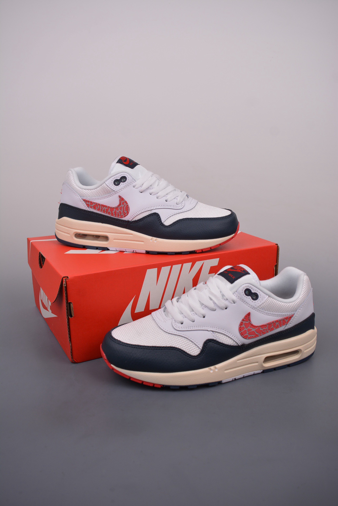 Nike Sneakers-199